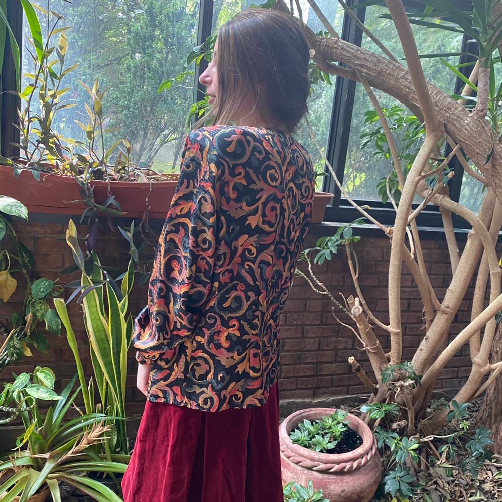 Vintage Button Down. Gorgeous Detailing - image 7